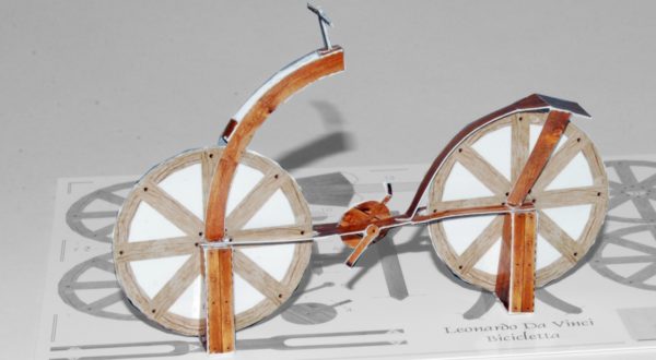 Leonardo-bicyle-papermodel-formacultura