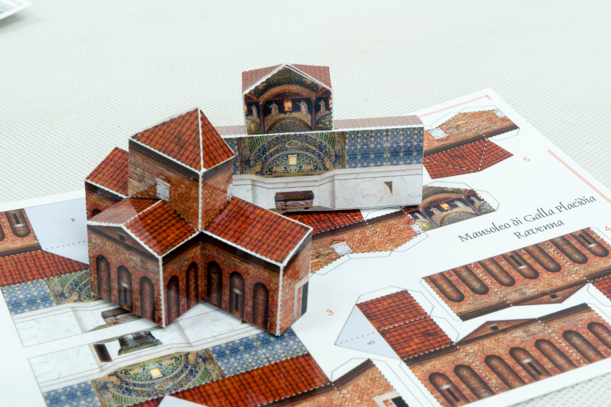 Ravenna - Mausoleo di Galla Placidia - modello di carta da costruire - formacultura