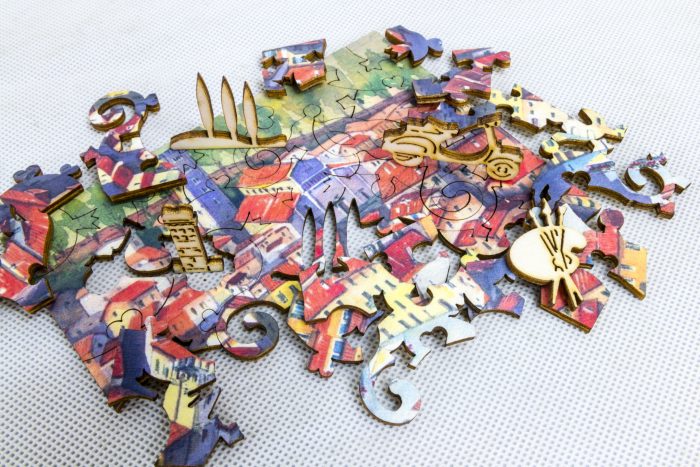 Toscana-Lucca-Piazza-Anfiteatro-puzzle-di-legno
